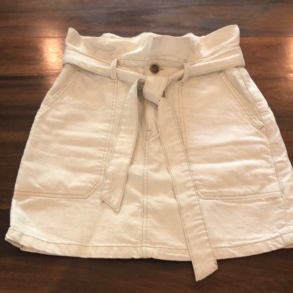 Free people, vintage cream, Jean skirt, size 4, excellent condition